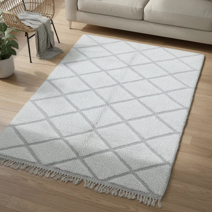 Petit tapis à petits losanges blancs