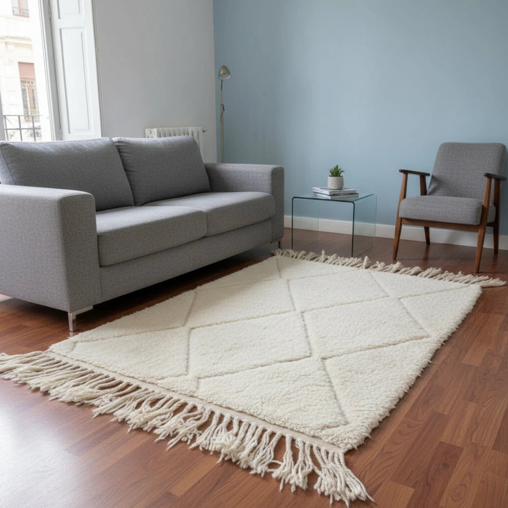 Tapis berbère à losanges blancs