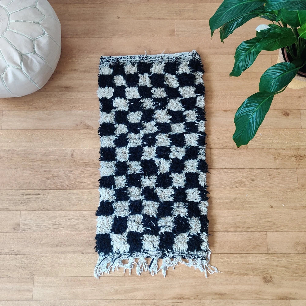 Petit tapis berbère carreaux noirs - MAZIR Décoration