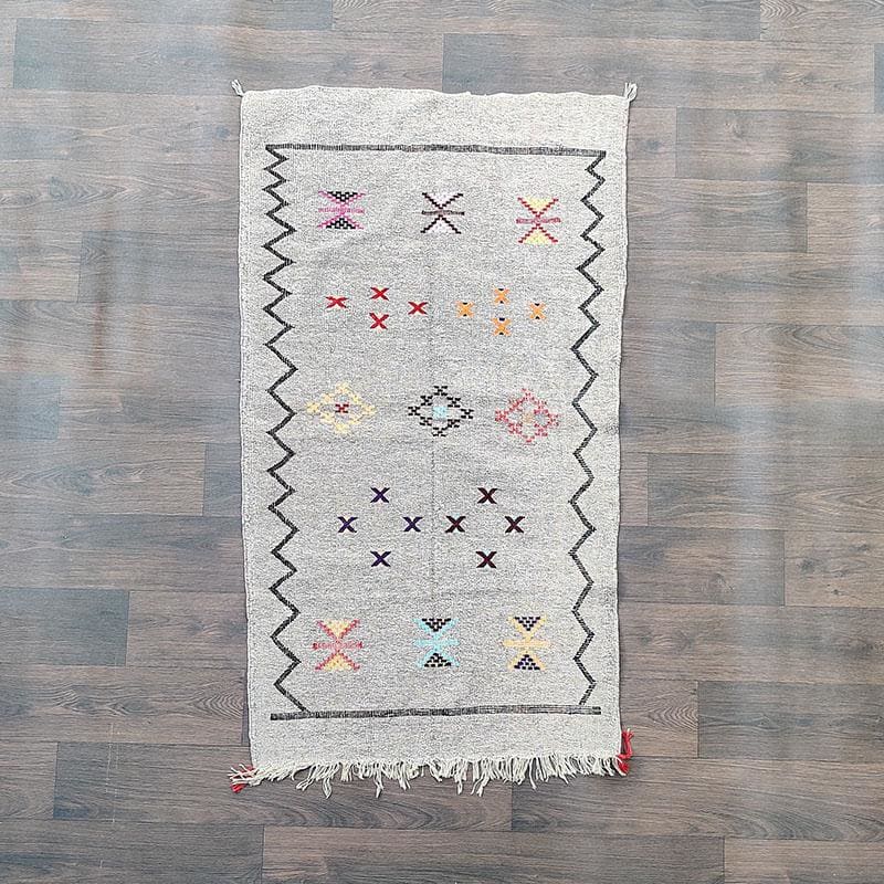 tapis berbere gris