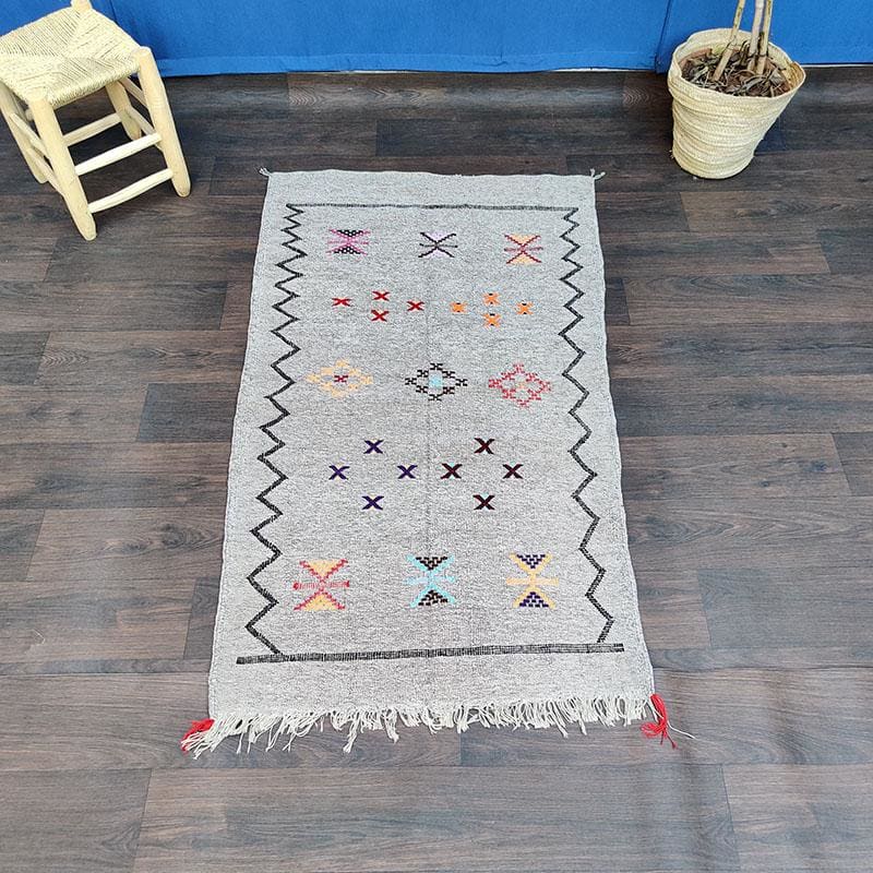 tapis marocain gris