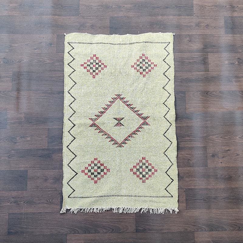 beau tapis ethnique berbere