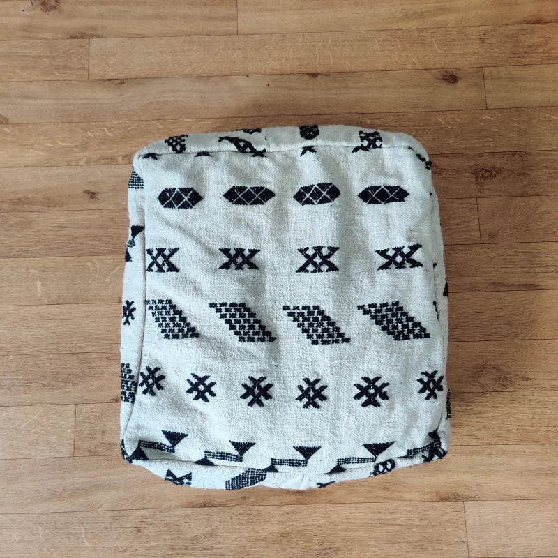 Pouf Kilim motif tribal - MAZIR Décoration