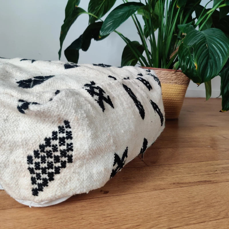 Pouf Kilim motif tribal - MAZIR Décoration