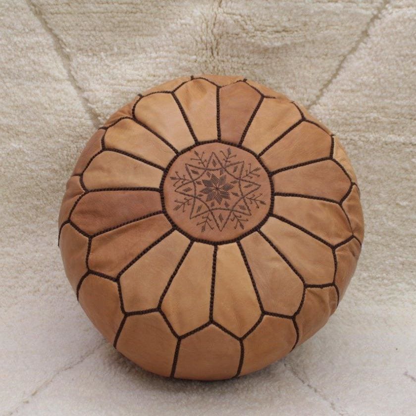 Pouf en cuir marron