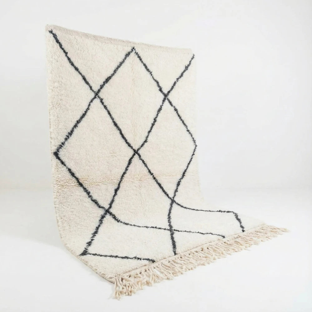 Petit tapis berbère à losanges noirs