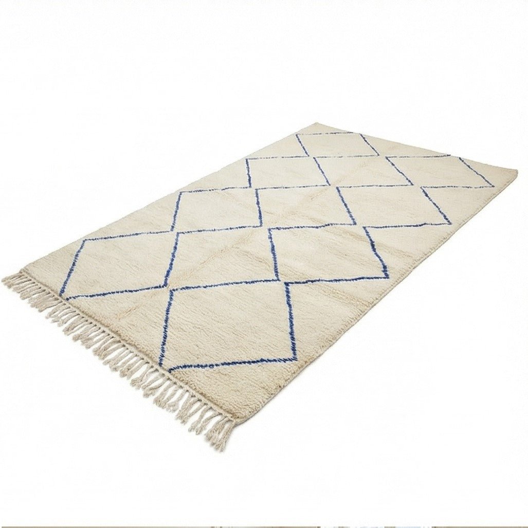 Tapis berbère blanc à losanges bleus