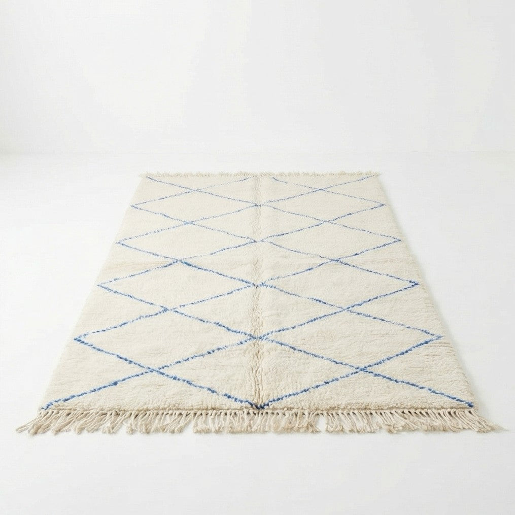 Tapis berbère blanc à losanges bleus 145x265 cm