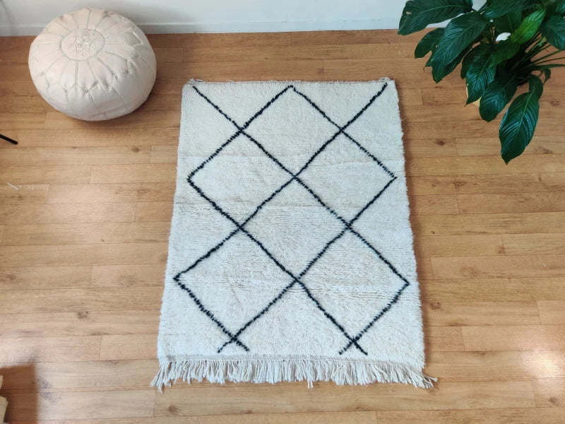 Vue Aérienne du Tapis Marocain à Losanges Noirs
