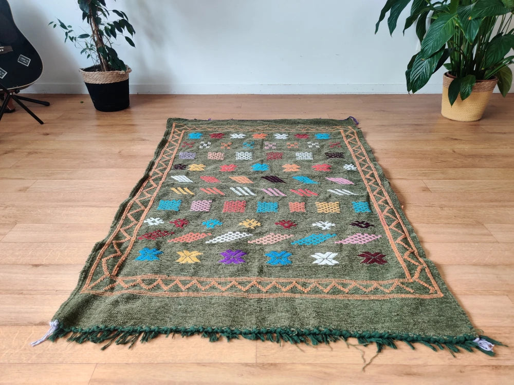 Tapis marocain vert bohème <br> 95x140 cm - MAZIR Décoration