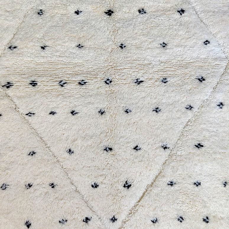 tapis marocain pois noir