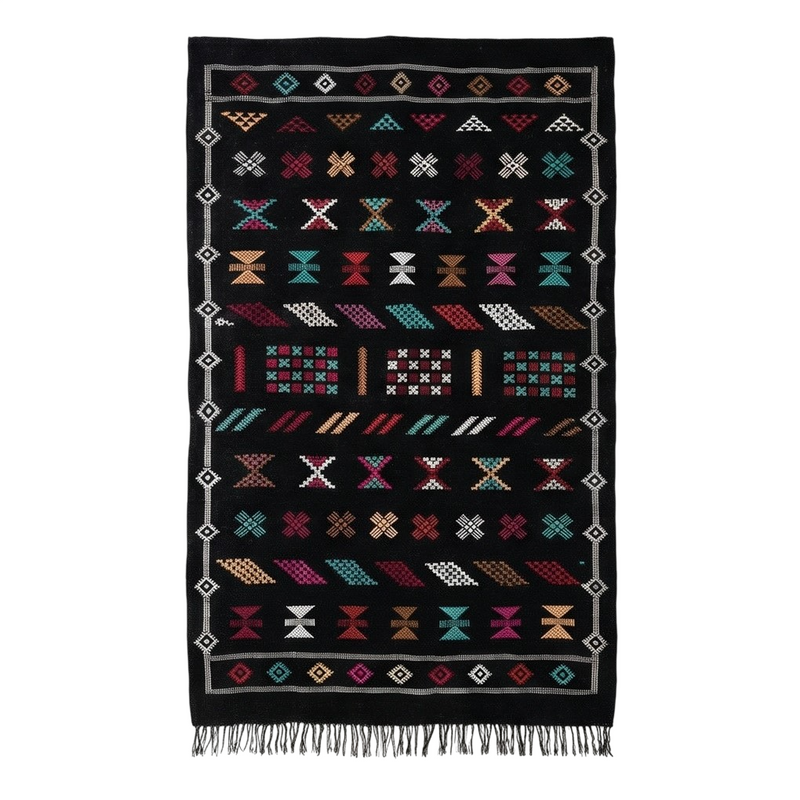 Tapis sabra noir ethnique de 90x150 cm avec motifs géométriques colorés et bordure décorative.