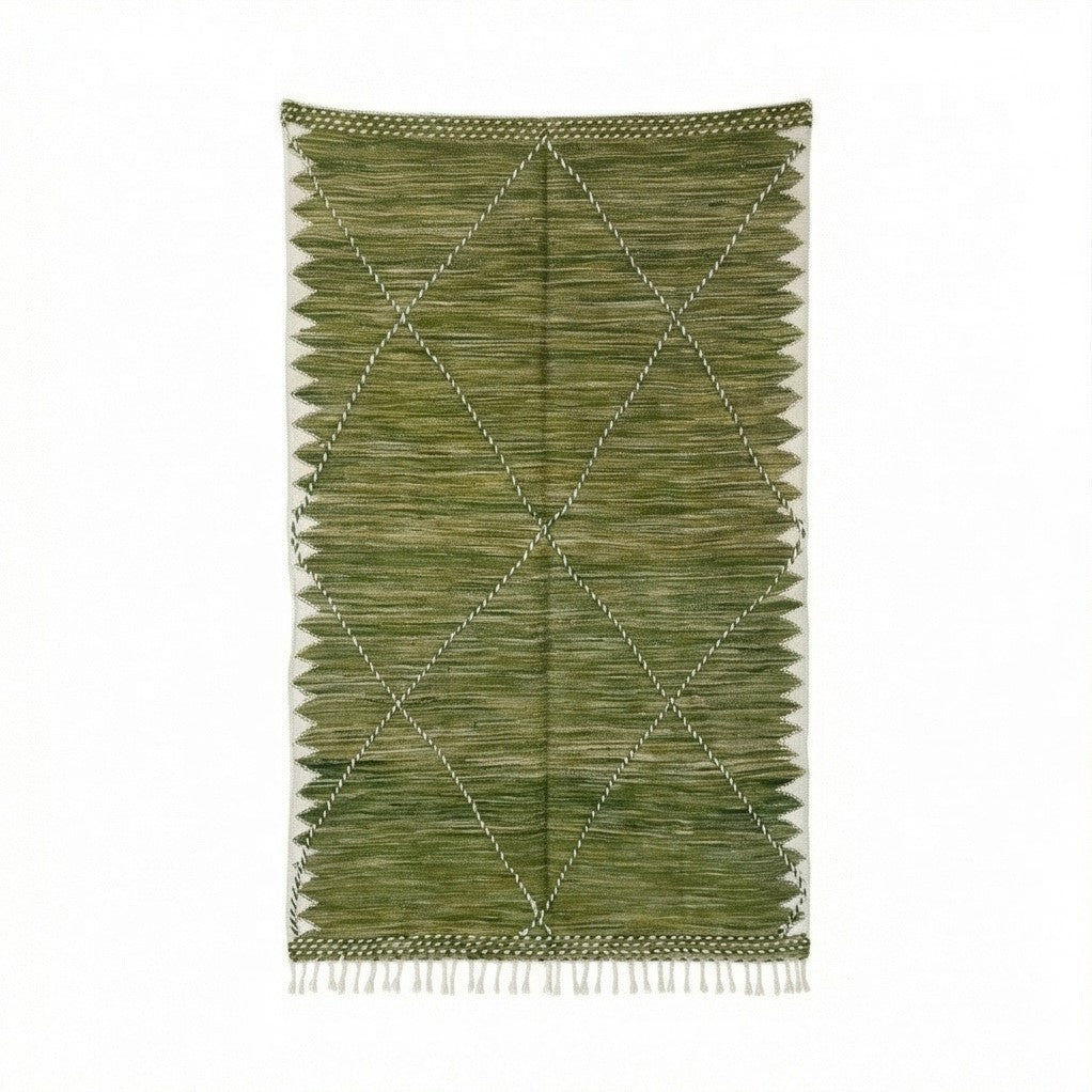 Tapis Zanafi vert 200x300 cm à motif losanges et bordure frangée.