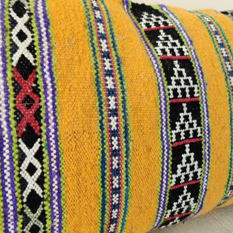 coussin jaune berbere