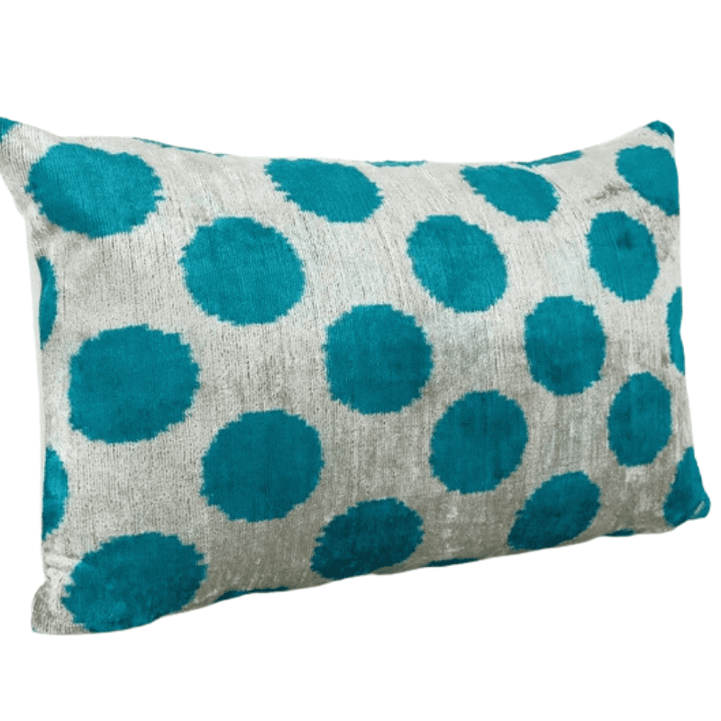 Coussin ikat velours pois turquoises