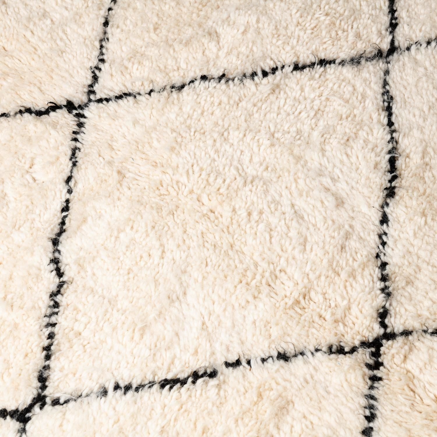 tapis marocain blanc et noir