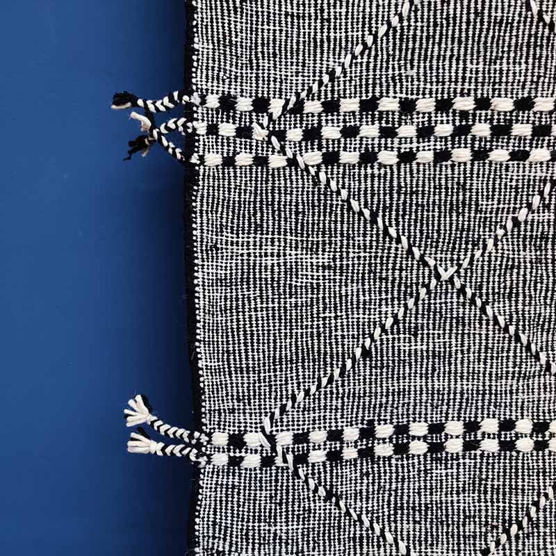 tapis kilim noir