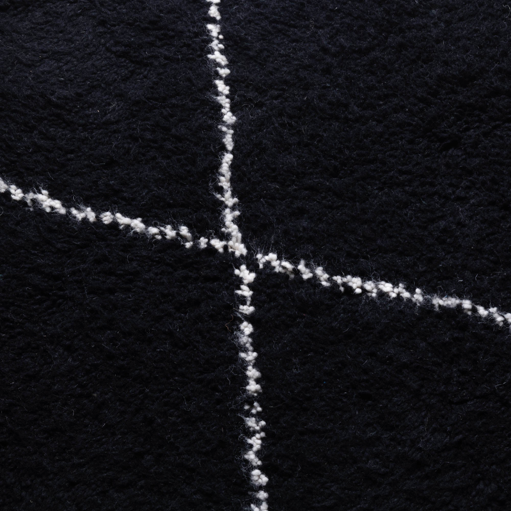 Tapis berbère rond noir losanges blanc - Sur mesure