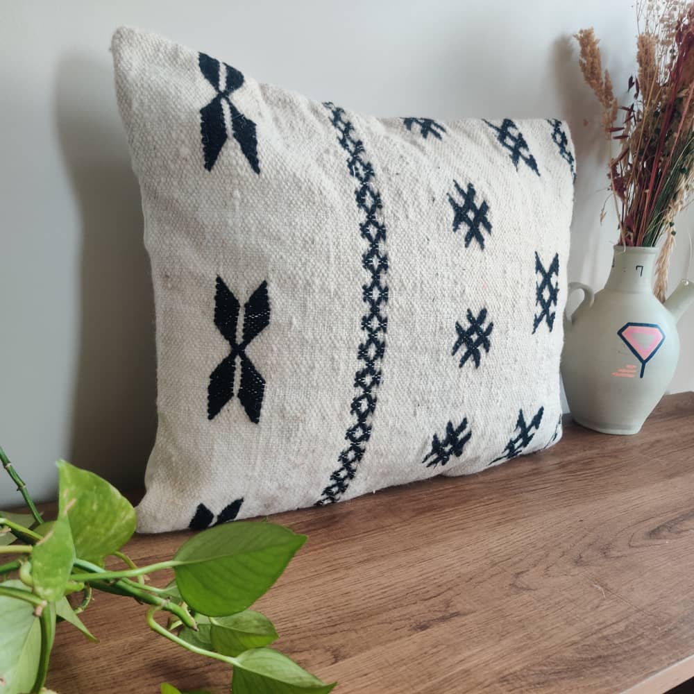 Coussin bohème harmonie noir et blanc | MAZIR Décoration