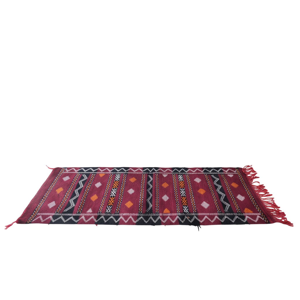 Tapis Kilim bordeaux et noir motifs berbères