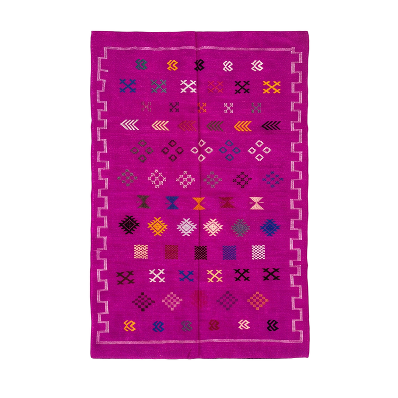 Tapis berbère fuchsia bordure clé grecque