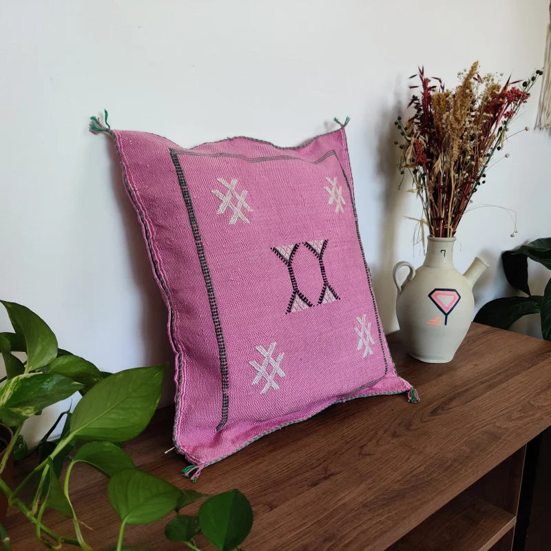 Coussin Sabra Rose Bonbon <br> Soie de Cactus - MAZIR Décoration