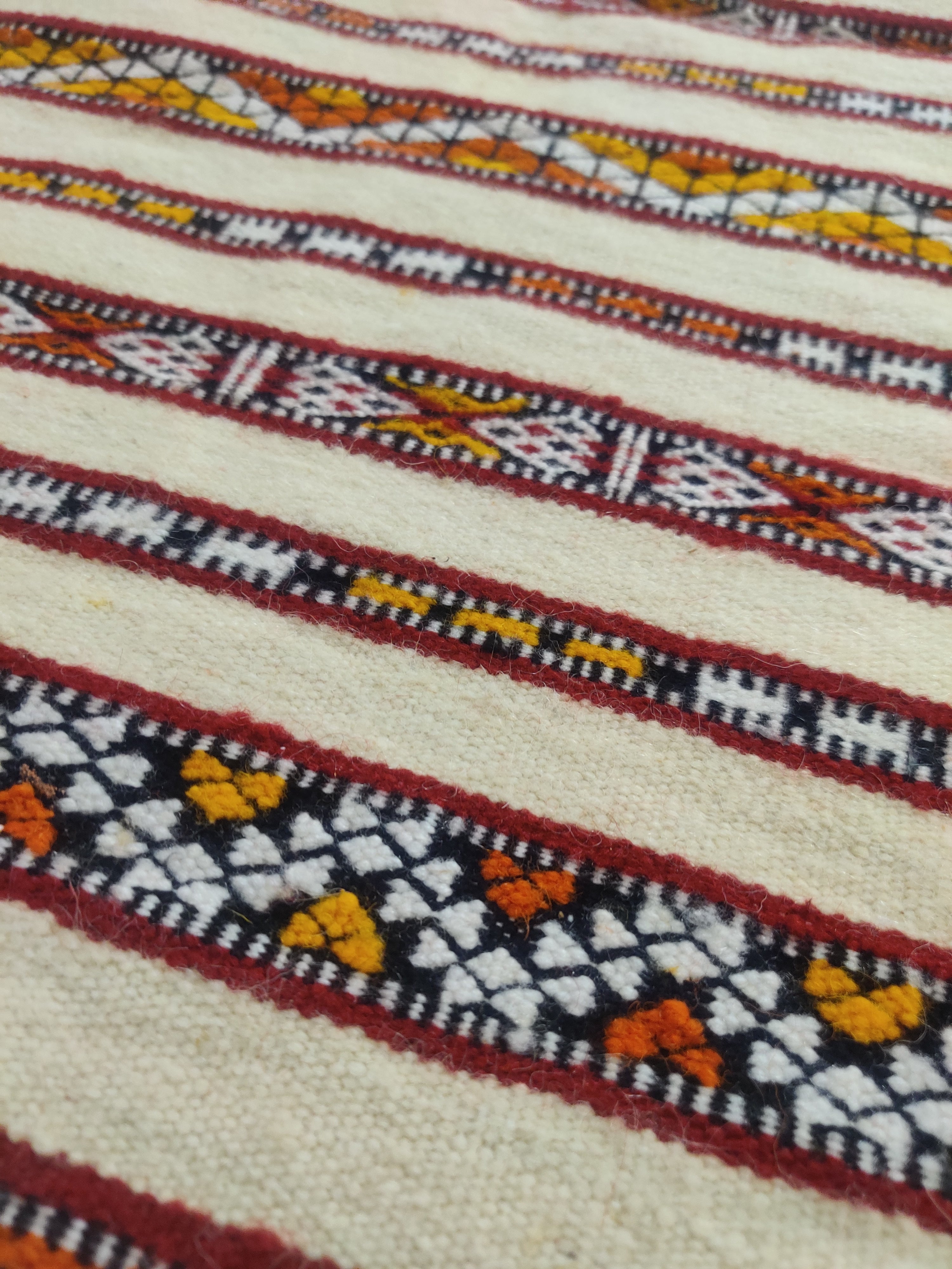 Tapis marocain Kilim motifs bohème 95x170 cm