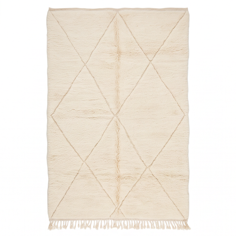 Vue de dessus du tapis Béni Ouarain écru à grands losanges ton sur ton