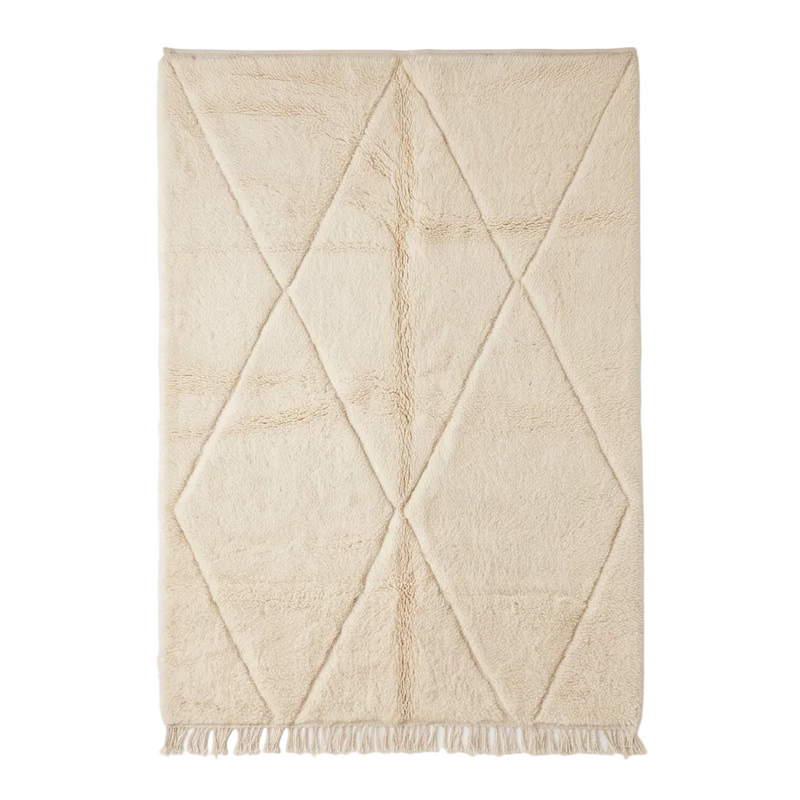 Vue de dessus du tapis Béni Ouarain écru à grands losanges ton sur ton
