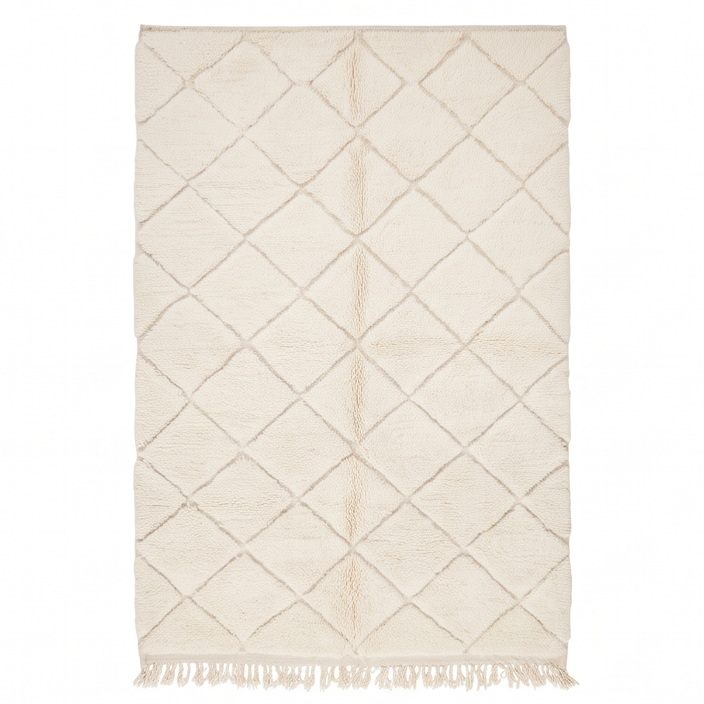 Vue de dessus du tapis Béni Ouarain écru et beige à petit quadrillage de losanges