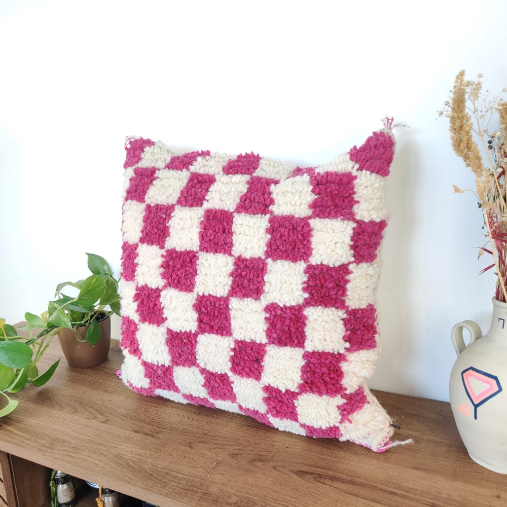 Coussin berbère carreaux magenta - MAZIR Décoration