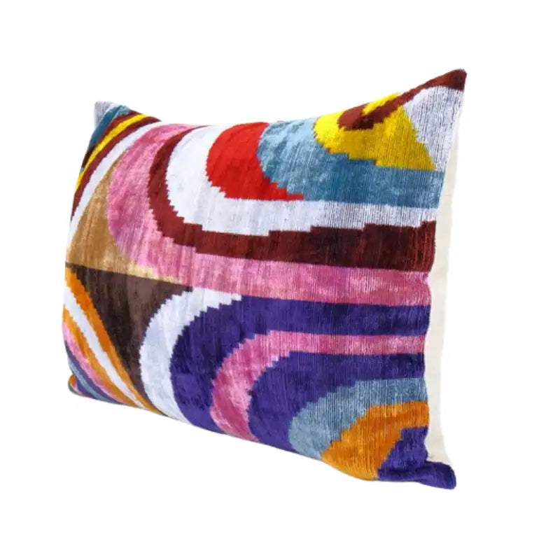 Coussin Ikat arc-en-ciel fait main