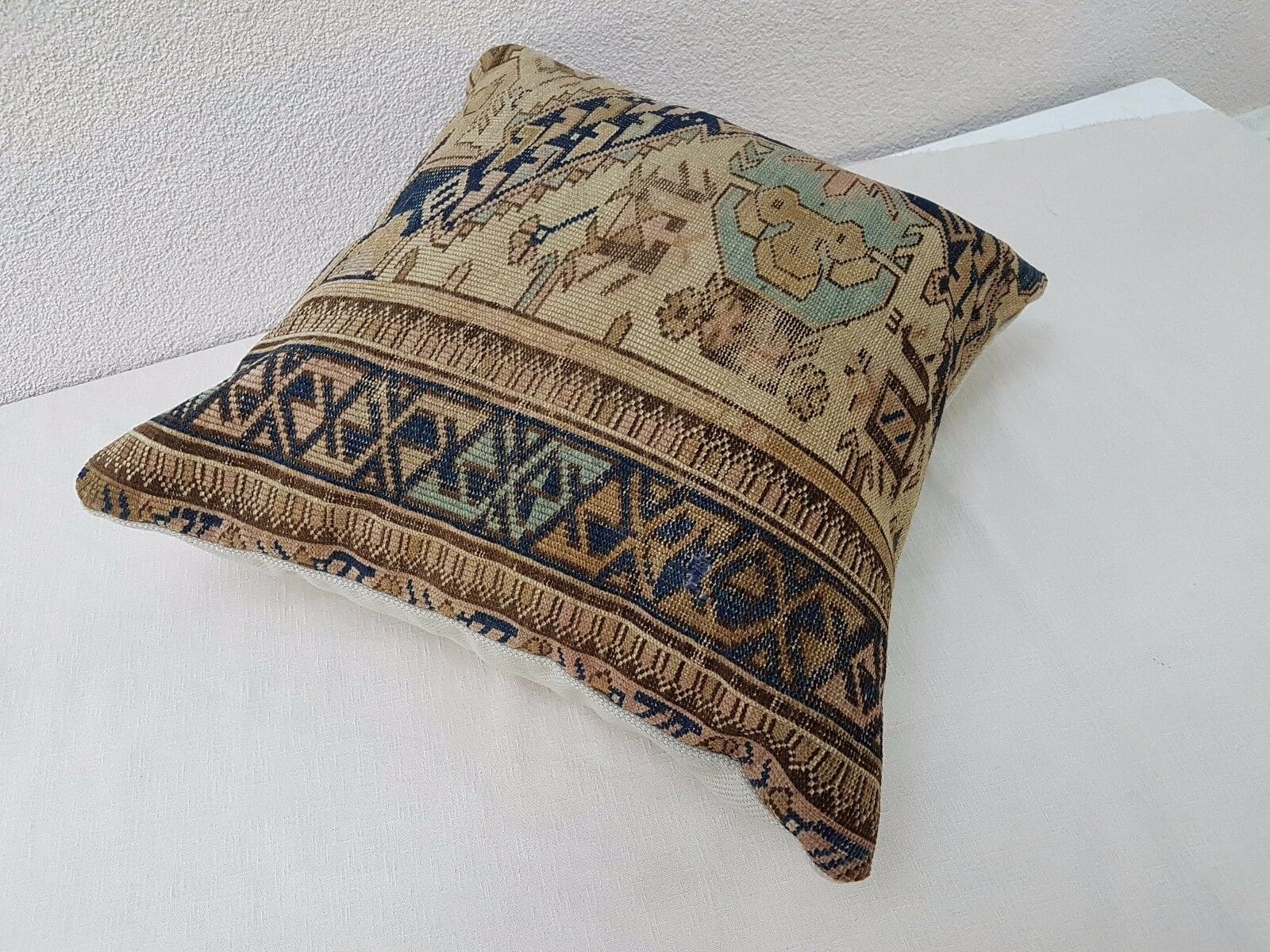 coussin kilim ancien