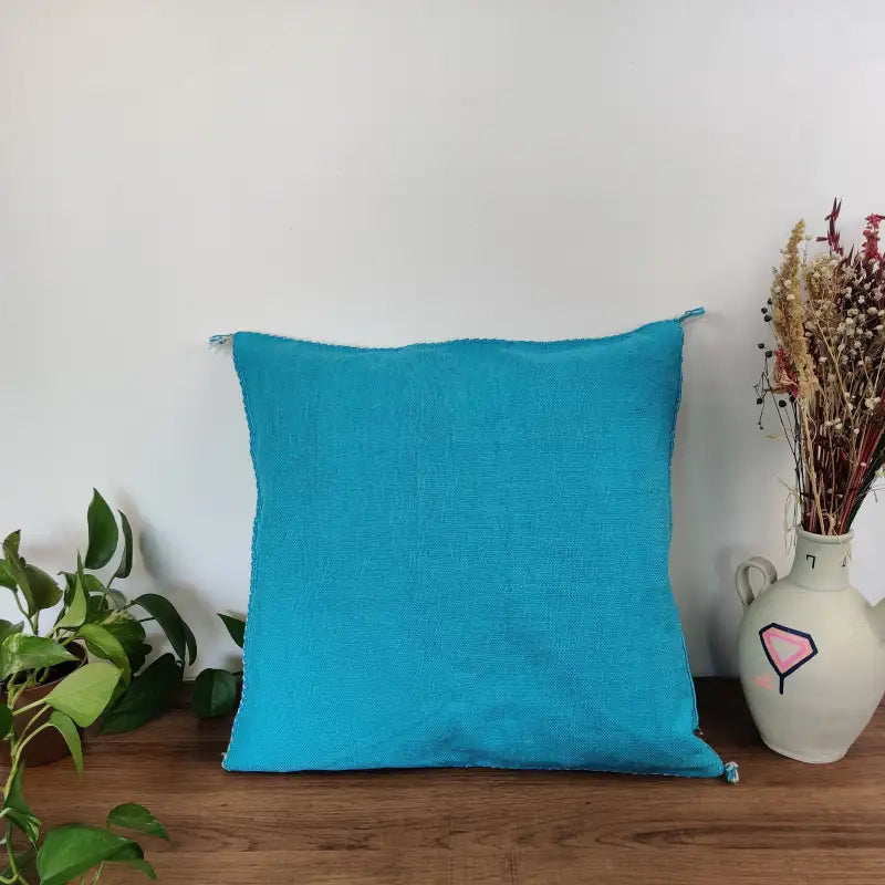Seconde face du Coussin Marocain Bleu en Soie de Cactus fait main