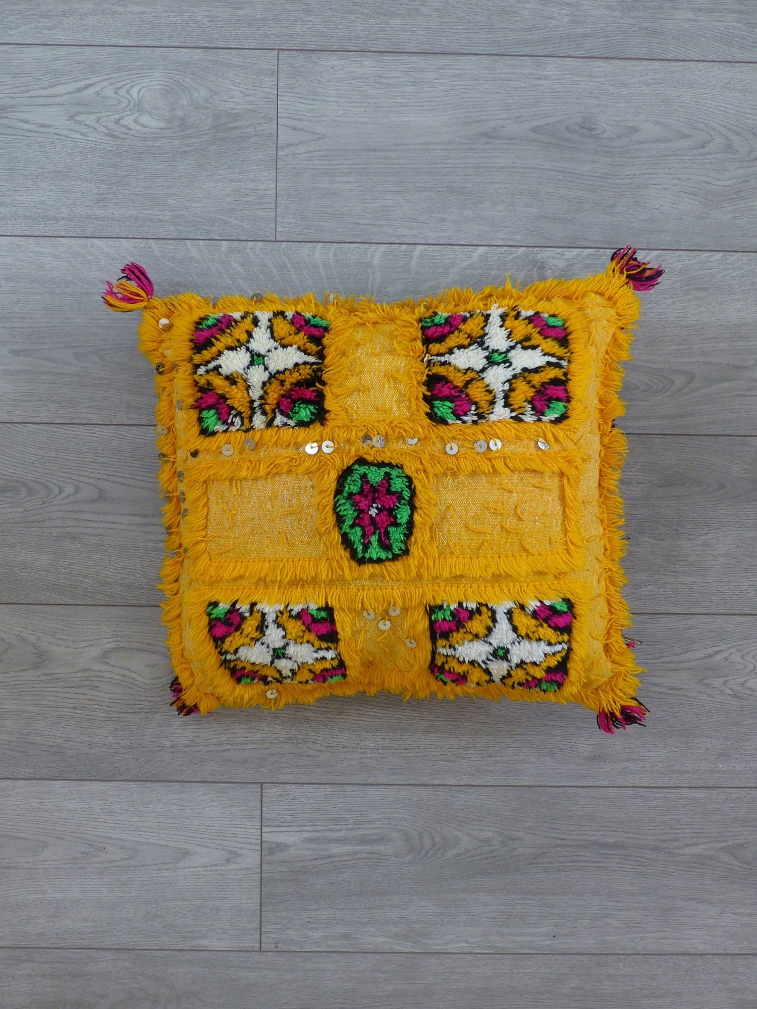 coussin marocain jaune