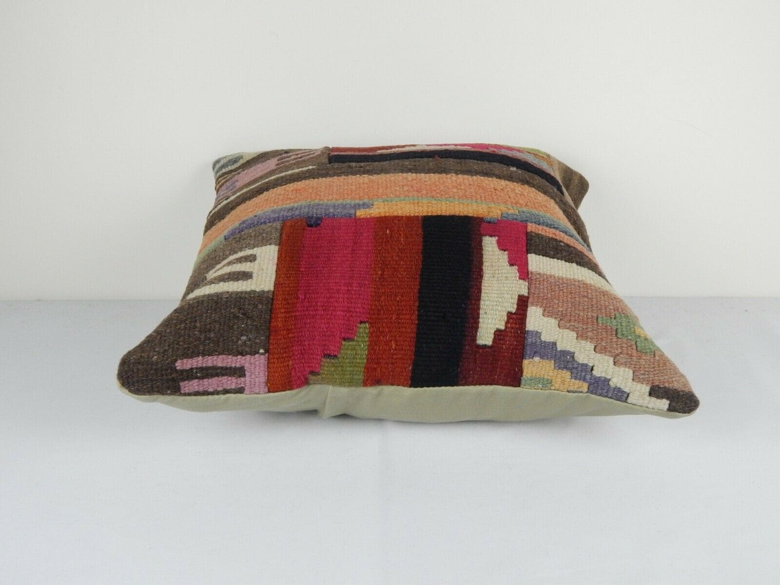 coussin patchwork kilim