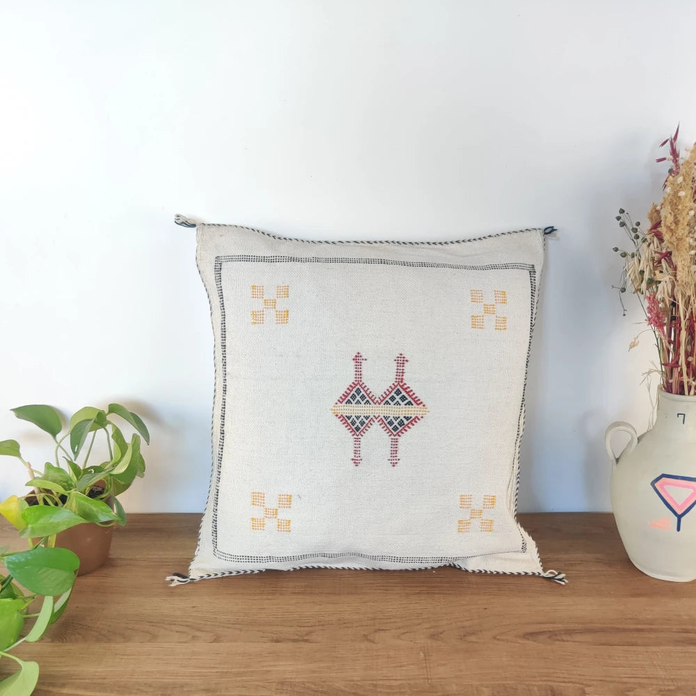 Coussin Sabra blanc berbère en Soie de Cactus - MAZIR Décoration