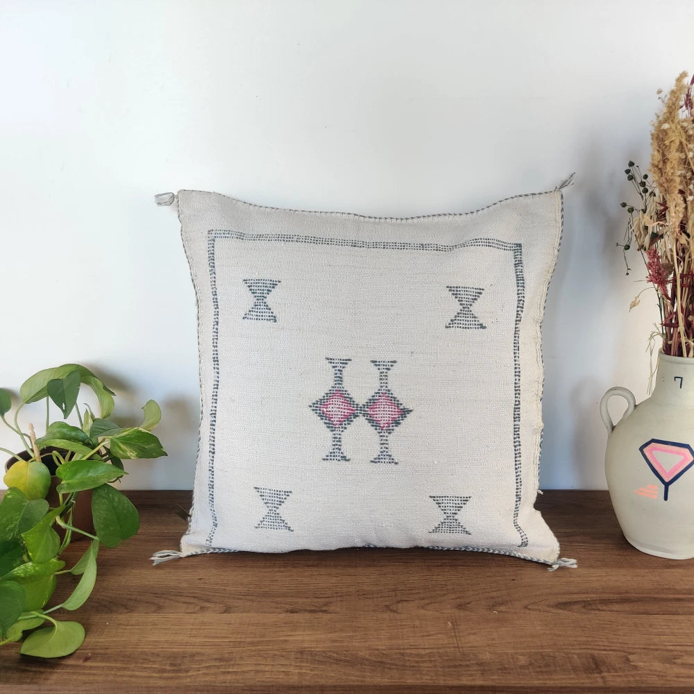 Coussin Sabra blanc tribal