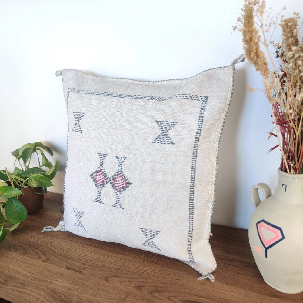 Coussin Sabra blanc tribal