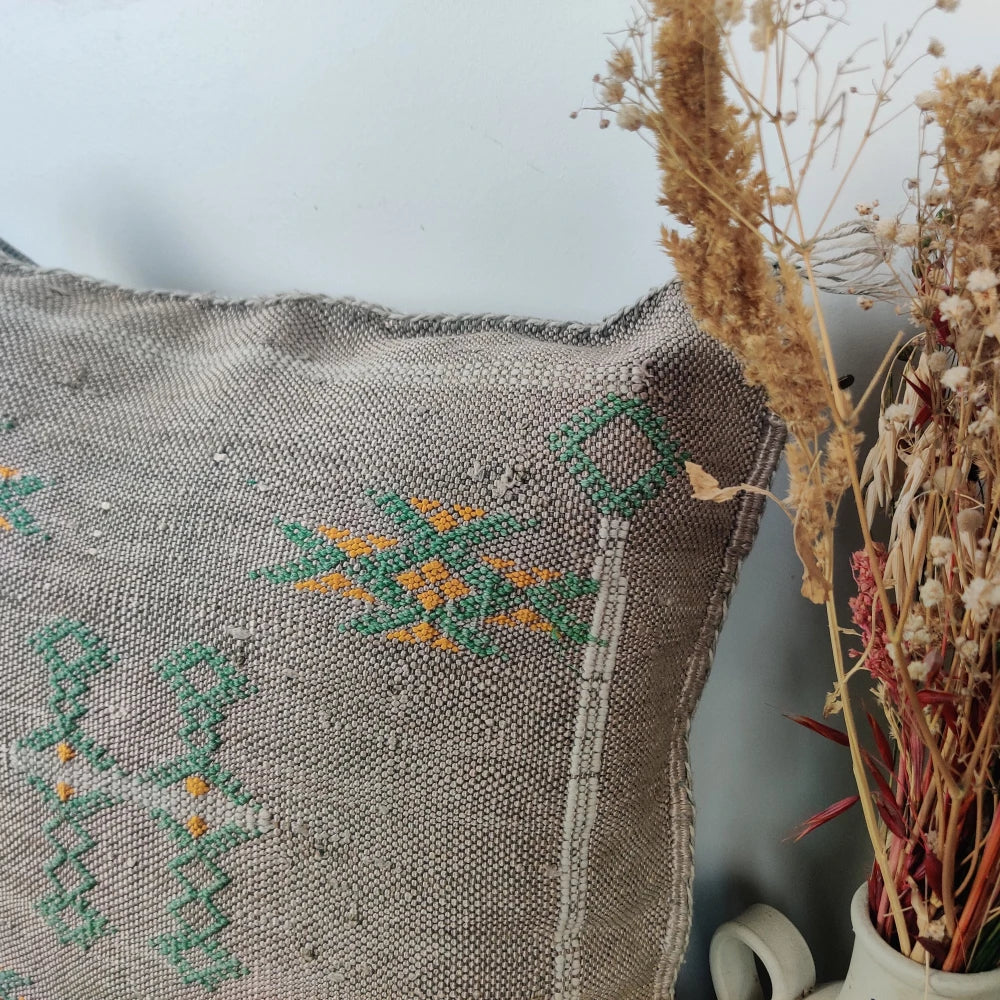 Coussin Sabra bohème Gris foncé en Soie de Cactus