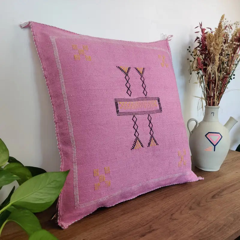 Vue angle 1 du Coussin Sabra Rose  en Soie de Cactus