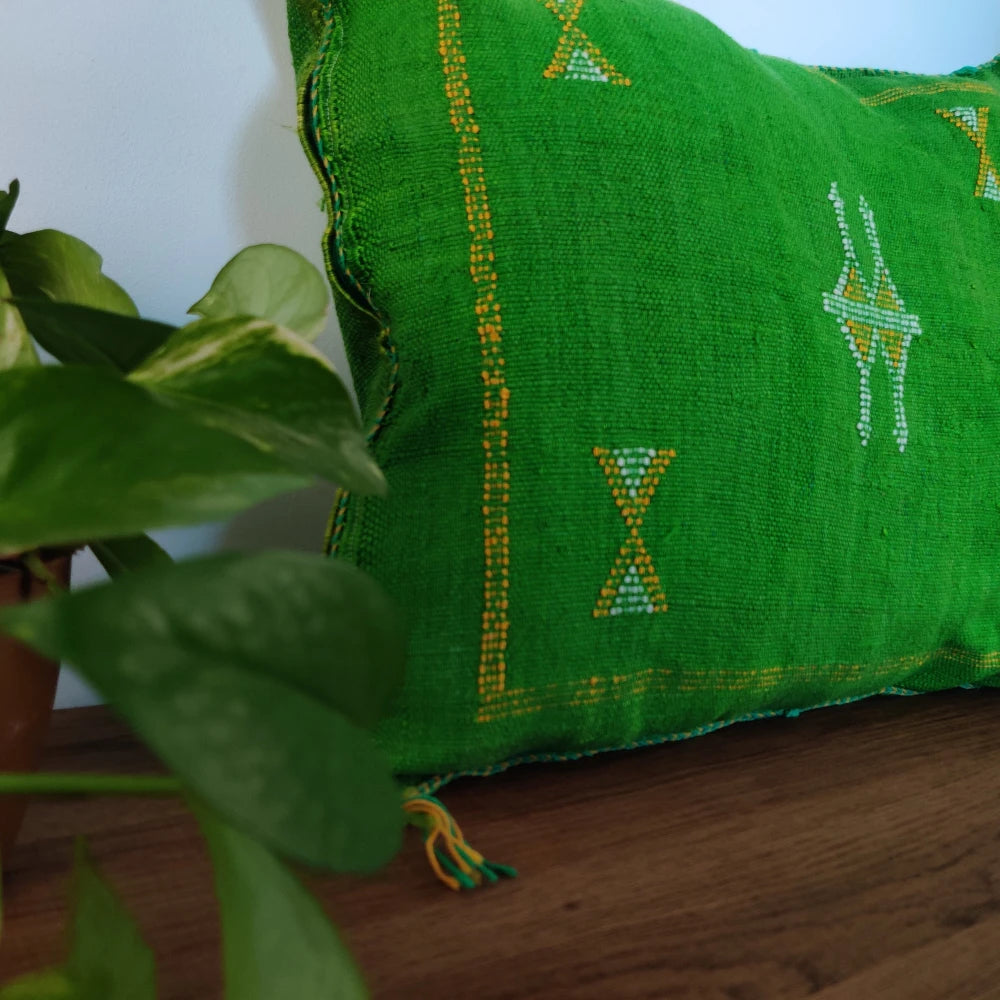 Coussin Sabra Vert Avocado Soie de Cactus - MAZIR Décoration