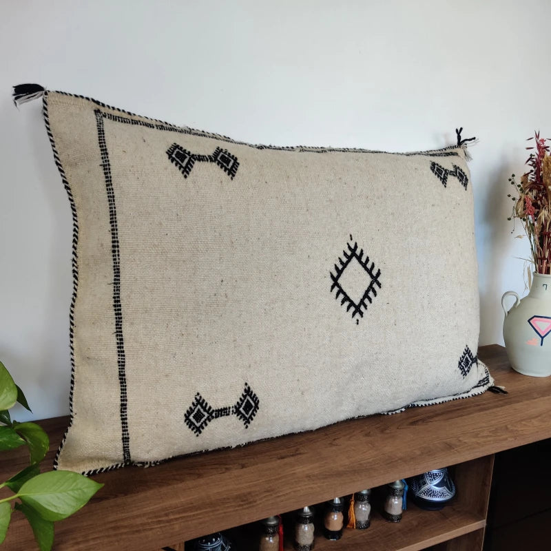 Grand coussin berbère symboles ethniques - Blanc / Kilim -