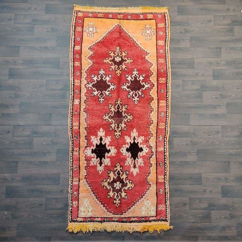 Tapis Berbère Marocain Vintage Zemmour – 100% Laine Rouge – Fait Main 140x80 Cm