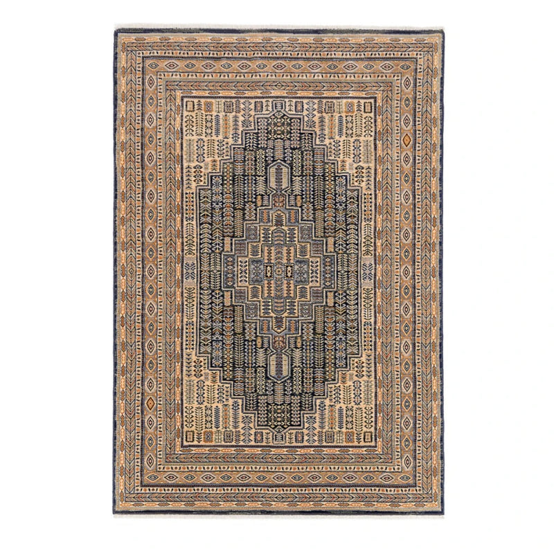 tapis persan noir