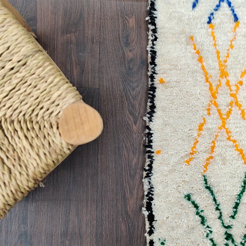 joli petit tapis fait main au Maroc par la tribu berbère