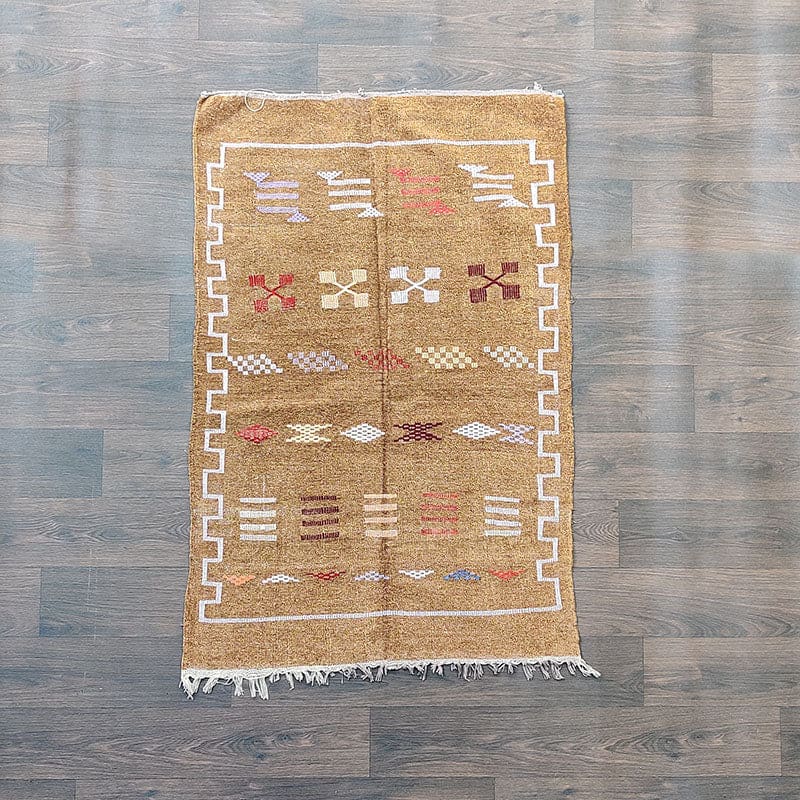 tapis marocain marron