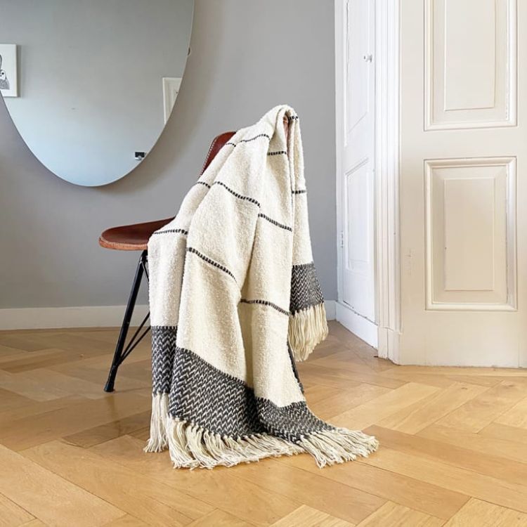 Plaid berbère sur une chaise