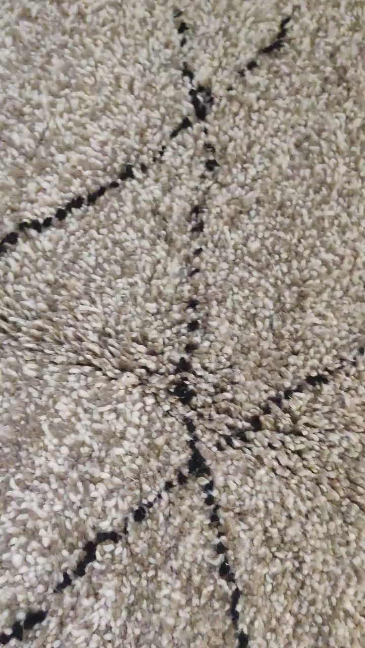 le tapis berbère marron en video