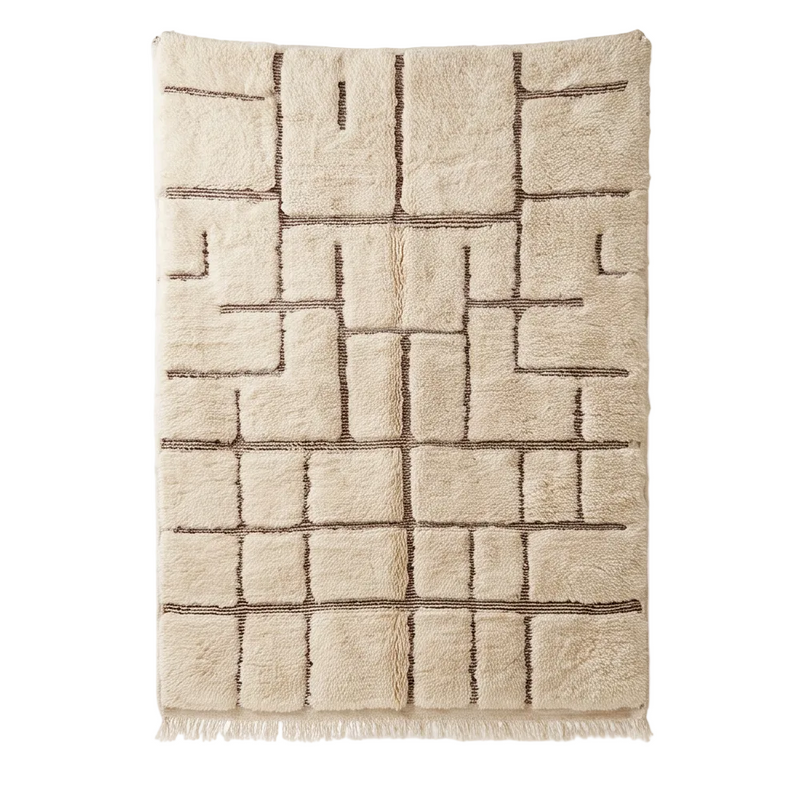 Vue complète du tapis Béni Ouarain écru à quadrillage brun 200x300 cm et de ses franges